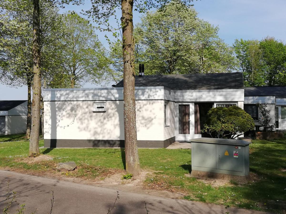 Rustige, Gelijkvloerse Vakantiewoning Met 2 Slaapkamers In Simpelveld, Zuid-Limburg Exteriör bild